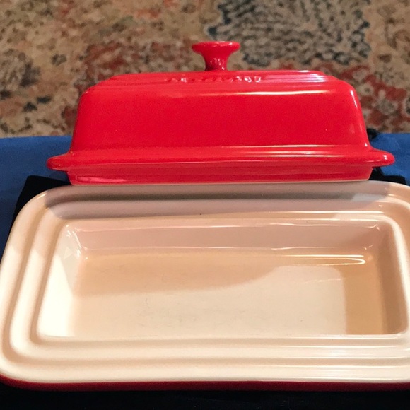 Le Creuset Red Butter Dish - Picture 4 of 4